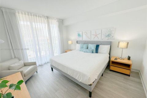 Condominio en venta en Hallandale Beach, Florida, 2 dormitorios, 94.76 m2 № 2006971 - foto 16