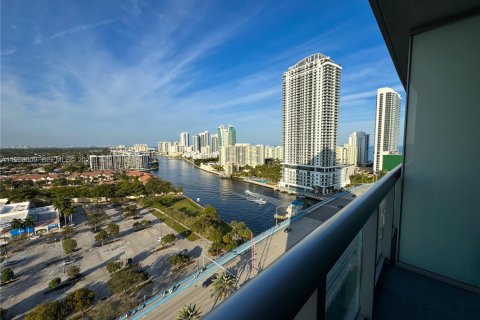 Condominio en venta en Hallandale Beach, Florida, 2 dormitorios, 94.76 m2 № 2006971 - foto 24