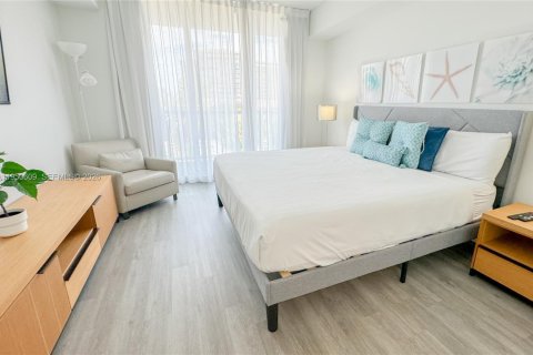 Condominio en venta en Hallandale Beach, Florida, 2 dormitorios, 94.76 m2 № 2006971 - foto 15