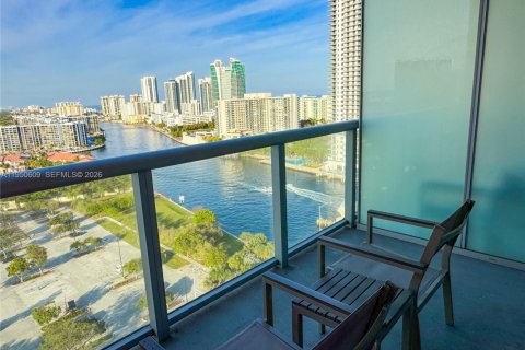 Condominio en venta en Hallandale Beach, Florida, 2 dormitorios, 94.76 m2 № 2006971 - foto 21