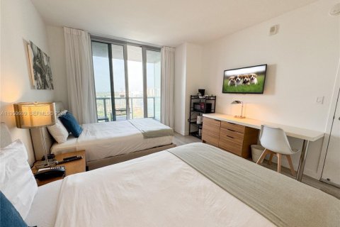 Condominio en venta en Hallandale Beach, Florida, 2 dormitorios, 94.76 m2 № 2006971 - foto 23