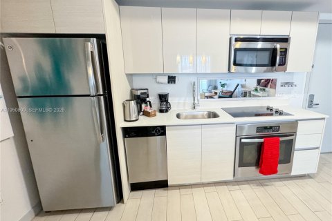 Condominio en venta en Hallandale Beach, Florida, 2 dormitorios, 94.76 m2 № 2006971 - foto 11