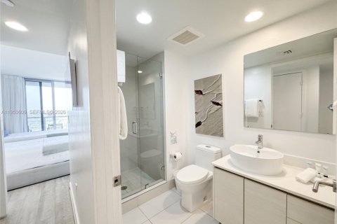 Condominio en venta en Hallandale Beach, Florida, 2 dormitorios, 94.76 m2 № 2006971 - foto 20