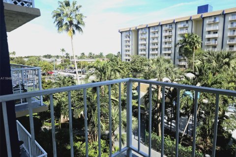 Condo in Miami, Florida, 1 bedroom  № 1849042 - photo 19