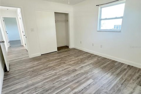 Villa ou maison à louer à Englewood, Floride: 3 chambres, 170.75 m2 № 2103798 - photo 15