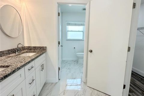 Villa ou maison à louer à Englewood, Floride: 3 chambres, 170.75 m2 № 2103798 - photo 8