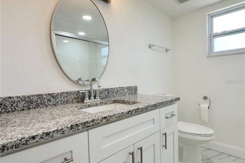 Villa ou maison à louer à Englewood, Floride: 3 chambres, 170.75 m2 № 2103798 - photo 17