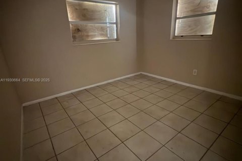 Villa ou maison à vendre à Fort Lauderdale, Floride: 4 chambres, 140.1 m2 № 1990077 - photo 10