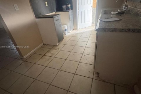 Villa ou maison à vendre à Fort Lauderdale, Floride: 4 chambres, 140.1 m2 № 1990077 - photo 9