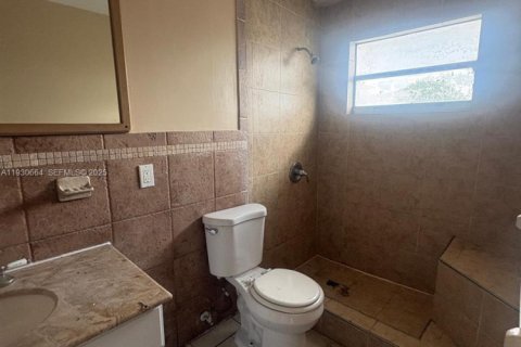 Villa ou maison à vendre à Fort Lauderdale, Floride: 4 chambres, 140.1 m2 № 1990077 - photo 7