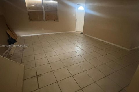 Villa ou maison à vendre à Fort Lauderdale, Floride: 4 chambres, 140.1 m2 № 1990077 - photo 6