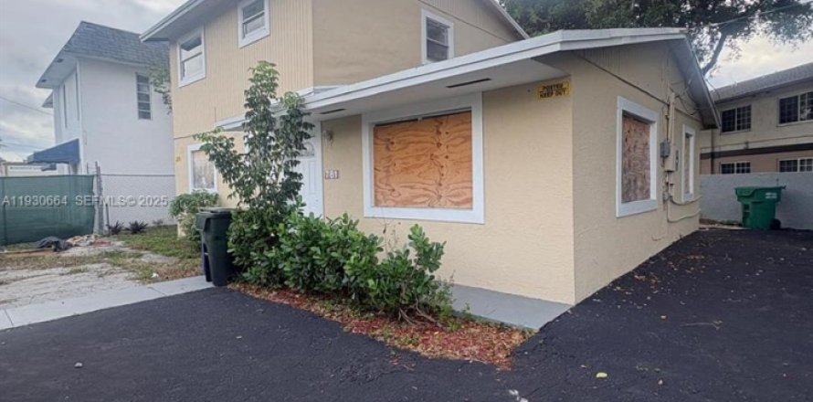 Villa ou maison à Fort Lauderdale, Floride 4 chambres, 140.1 m2 № 1990077