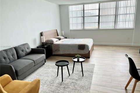 Apartment in Miami, Florida 53.88 sq.m. № 2171445 - photo 8