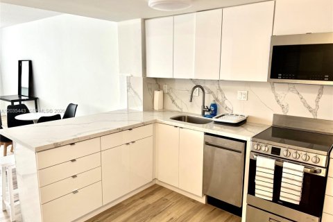 Apartment in Miami, Florida 53.88 sq.m. № 2171445 - photo 6