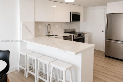 Apartment in Miami, Florida 53.88 sq.m. № 2171445 - photo 3