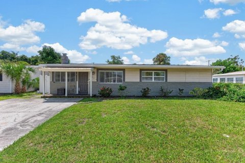 Villa ou maison à Tampa, Floride 4 chambres, 169.55 m2 № 2367494