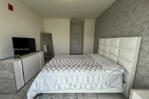 Снять в аренду кондоминиум в Дорал, Флорида 3 спальни, 104.05м2, № 2032432 - фото 22