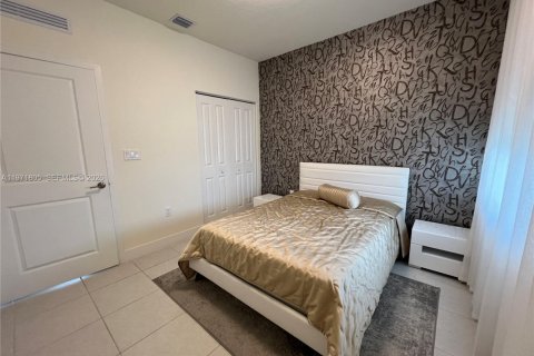 Снять в аренду кондоминиум в Дорал, Флорида 3 спальни, 104.05м2, № 2032432 - фото 14