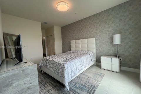 Снять в аренду кондоминиум в Дорал, Флорида 3 спальни, 104.05м2, № 2032432 - фото 15