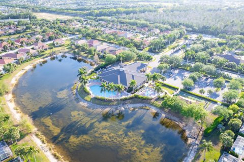 House in Naples, Florida 2 bedrooms, 144.93 sq.m. № 2187122 - photo 8