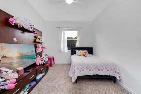 House in Naples, Florida 2 bedrooms, 144.93 sq.m. № 2187122 - photo 19