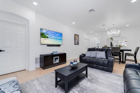 House in Naples, Florida 2 bedrooms, 144.93 sq.m. № 2187122 - photo 16