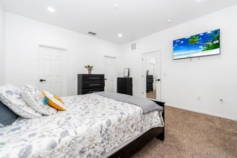 House in Naples, Florida 2 bedrooms, 144.93 sq.m. № 2187122 - photo 24