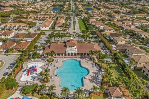 Купить таунхаус в Хомстед, Флорида 3 спальни, 142.6м2, № 2006801 - фото 23