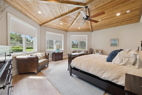 House in Windermere, Florida 5 bedrooms, 466.18 sq.m. № 2217795 - photo 22