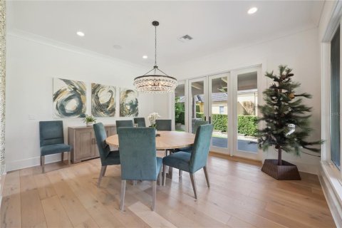 House in Windermere, Florida 5 bedrooms, 466.18 sq.m. № 2217795 - photo 30