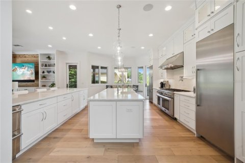 House in Windermere, Florida 5 bedrooms, 466.18 sq.m. № 2217795 - photo 7