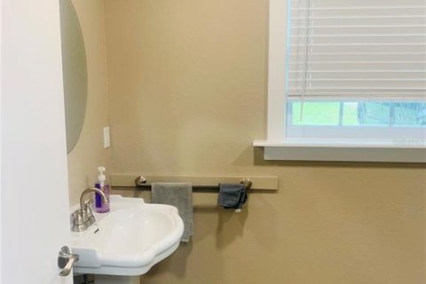 Immobilier commercial à louer à New Smyrna Beach, Floride: 74.32 m2 № 1273789 - photo 9