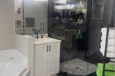 Снять в аренду виллу или дом в Корал-Спрингс, Флорида 3 спальни, 169.27м2, № 1966056 - фото 8