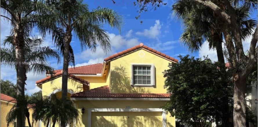 Дом в Корал-Спрингс, Флорида 3 спальни, 169.27м2 № 1966056