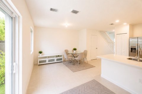 Adosado en alquiler en West Park, Florida, 3 dormitorios, 118.54 m2 № 2084974 - foto 12