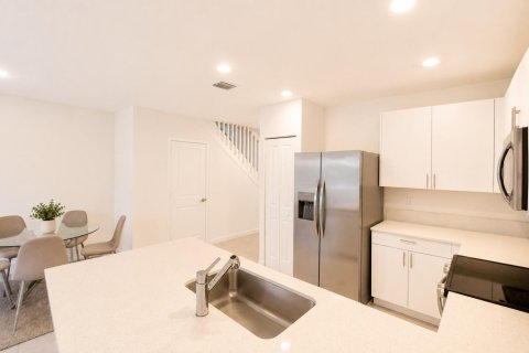 Adosado en alquiler en West Park, Florida, 3 dormitorios, 118.54 m2 № 2084974 - foto 11