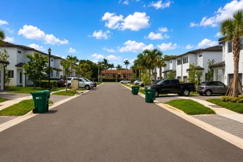 Adosado en alquiler en West Park, Florida, 3 dormitorios, 118.54 m2 № 2084974 - foto 3
