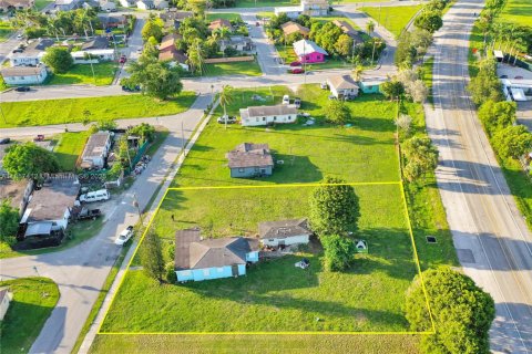 Купить коммерческую недвижимость в Хомстед, Флорида № 1881838 - фото 5