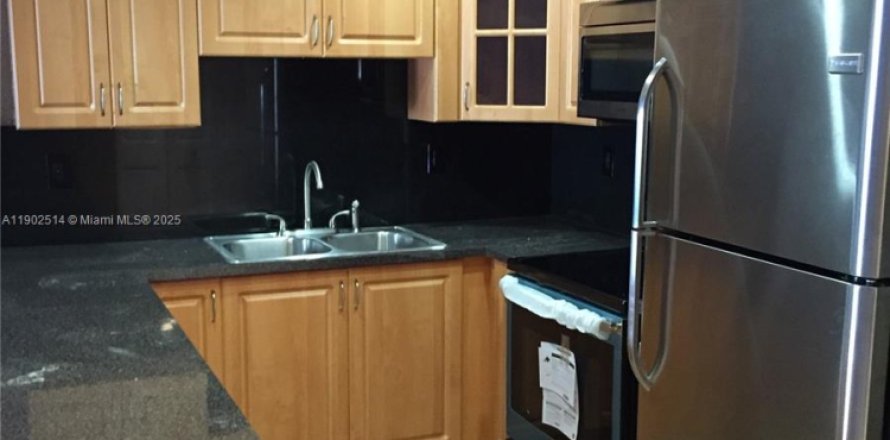 Condo in Miami, Florida, 1 bedroom  № 1953906