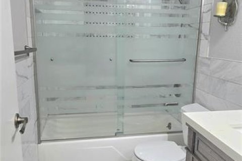 Condo in Clearwater, Florida, 2 bedrooms № 2195726 - photo 19