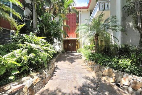 Condo in Clearwater, Florida, 2 bedrooms  № 2195726