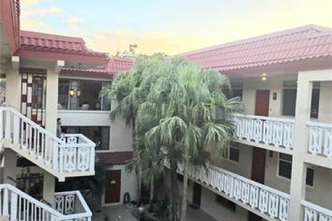 Condo in Clearwater, Florida, 2 bedrooms № 2195726 - photo 3