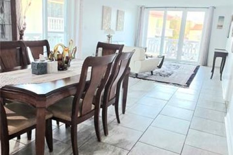 Condo in Clearwater, Florida, 2 bedrooms № 2195726 - photo 6