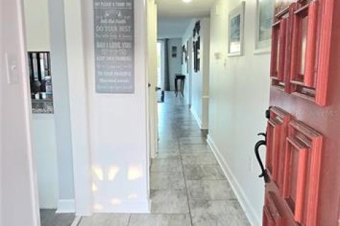 Condo in Clearwater, Florida, 2 bedrooms № 2195726 - photo 5
