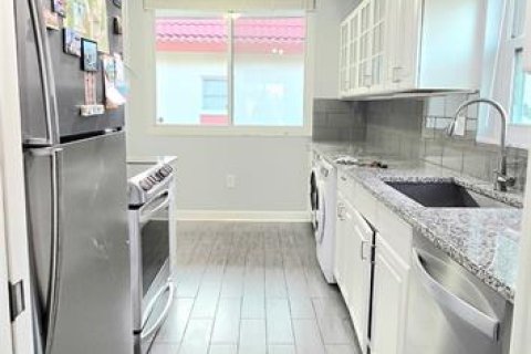 Condo in Clearwater, Florida, 2 bedrooms № 2195726 - photo 10