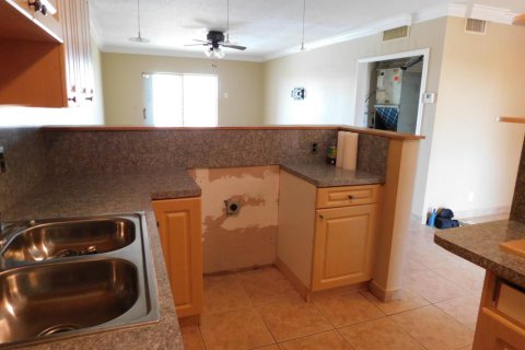 Condo in Plantation, Florida, 1 bedroom  № 2180417 - photo 10