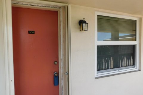 Condo in Plantation, Florida, 1 bedroom  № 2180417 - photo 22