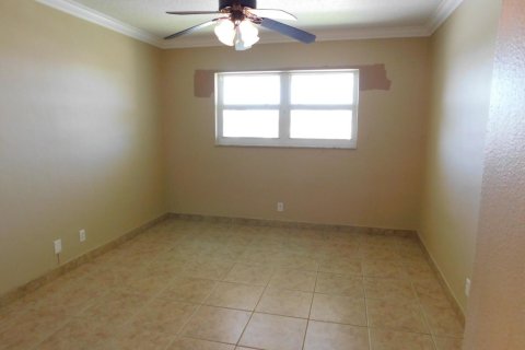 Condo in Plantation, Florida, 1 bedroom  № 2180417 - photo 18