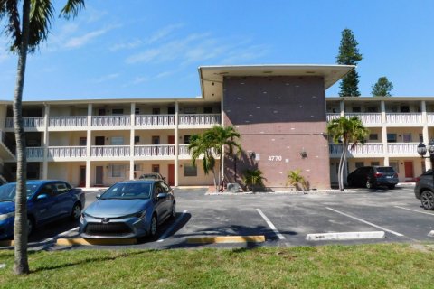 Condo in Plantation, Florida, 1 bedroom  № 2180417 - photo 23