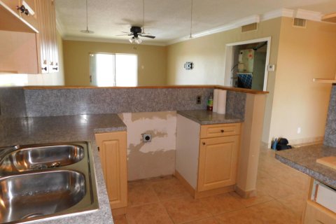 Condo in Plantation, Florida, 1 bedroom  № 2180417 - photo 11